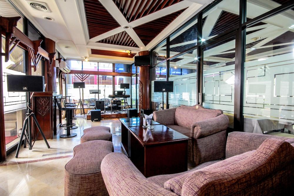 Grand Menteng Hotel - Lobby Lounge