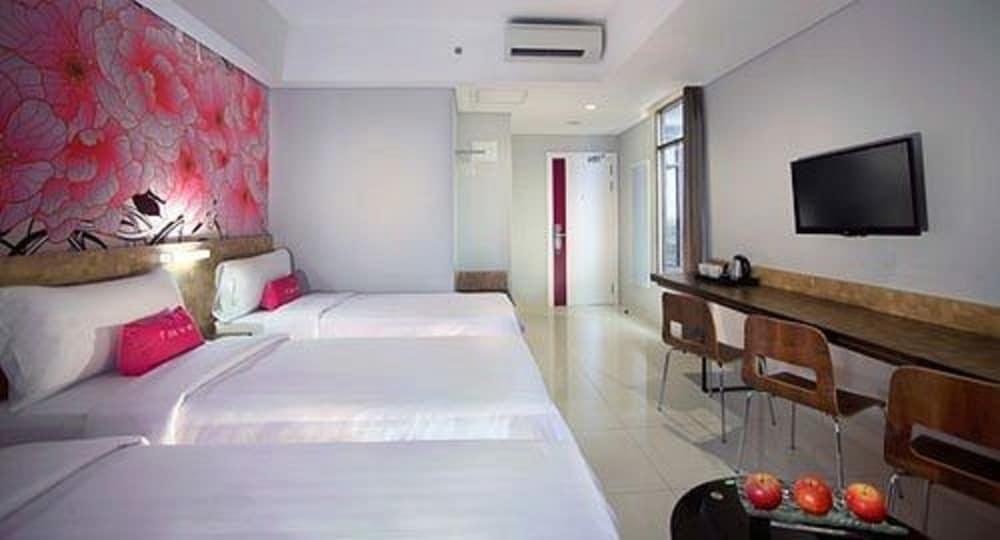 favehotel - Pantai Losari Makassar - Room
