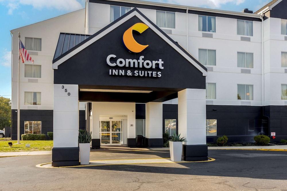 Comfort Inn & Suites Mt. Laurel-Philadelphia - Featured Image