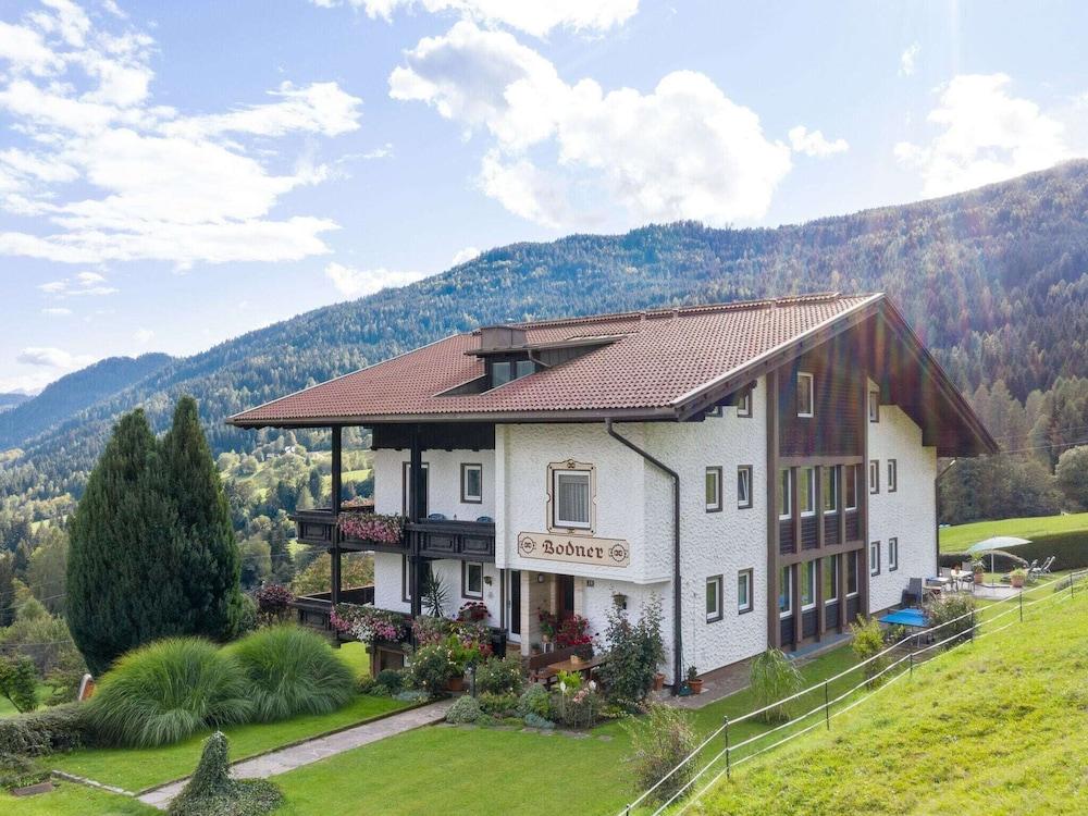 Spacious Apartment in Afritz am See near Ski Area - Featured Image