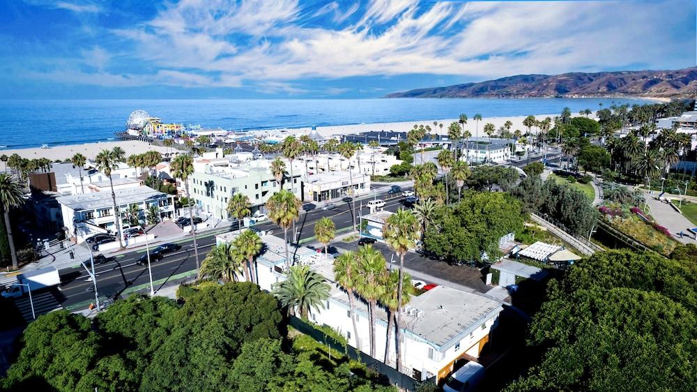 Ocean Lodge Santa Monica Beach Hotel - Aerial View