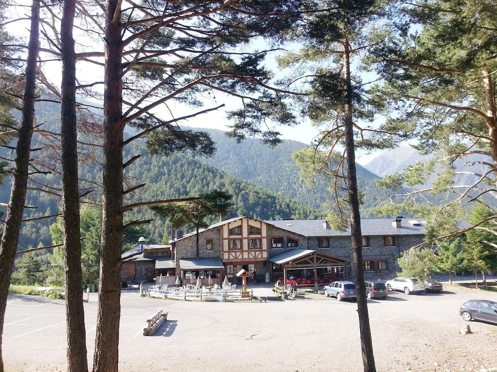 Hotel Restaurant Camp del Serrat - Featured Image