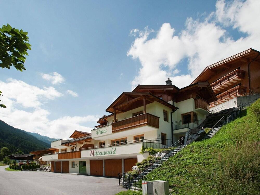 Chalet Apartment in ski Area Saalbach-hinterglemm - Featured Image