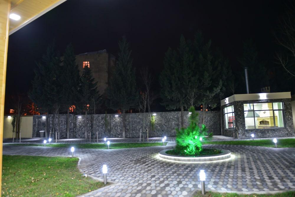 Planet Inn Hotel Baku - Property Grounds