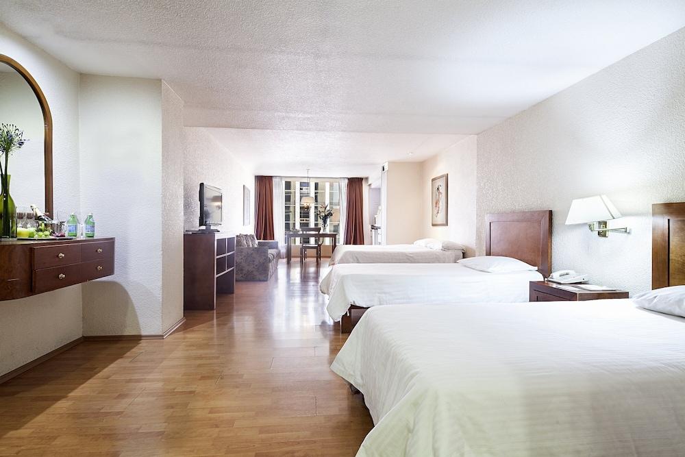 Exe Suites San Marino Hotel - Room