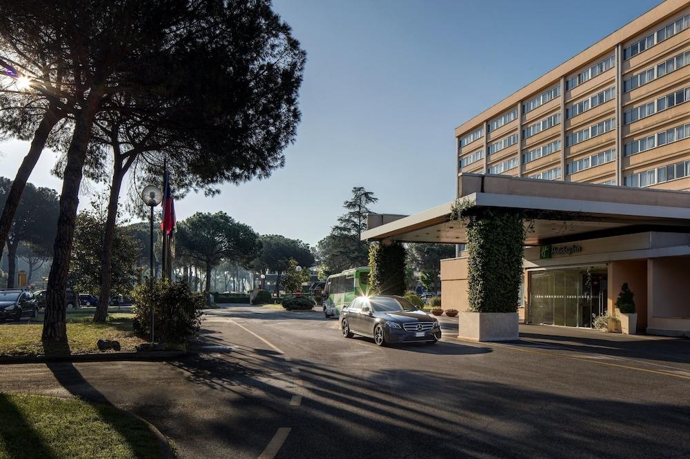 Holiday Inn Rome- Eur Parco Dei Medici, an IHG Hotel - Featured Image