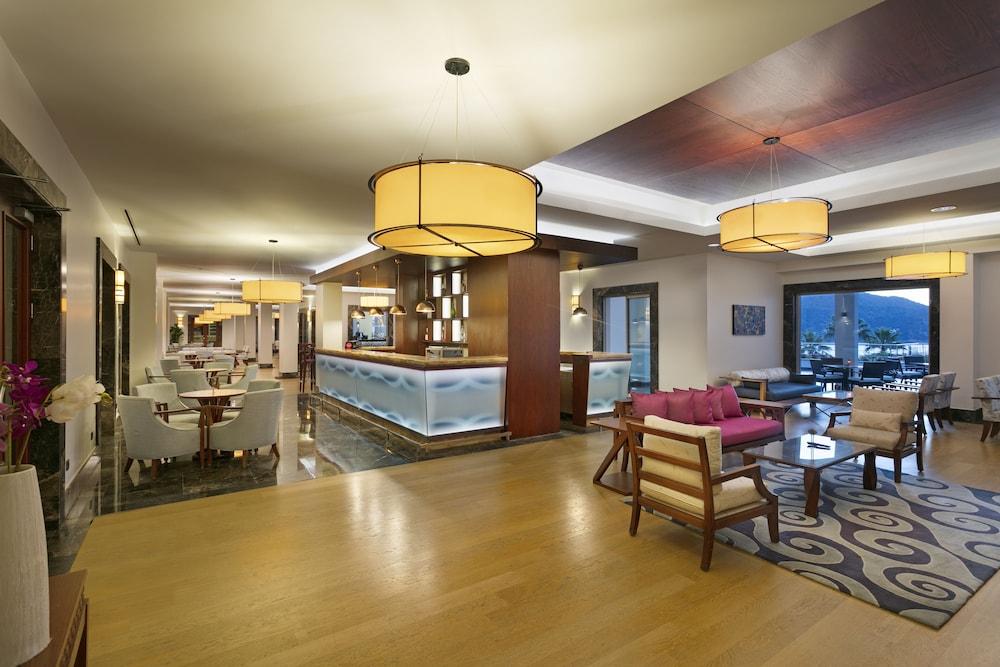 Xanadu Island Hotel - All Inclusive - Lobby Sitting Area
