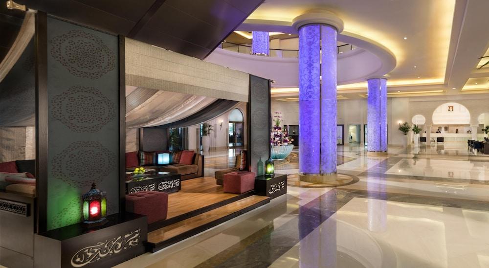 Bahi Ajman Palace Hotel - Lobby Sitting Area