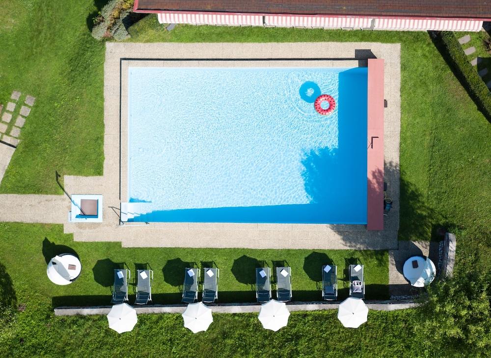 أكتيف بانوراما هوتل دانيل - Outdoor Pool