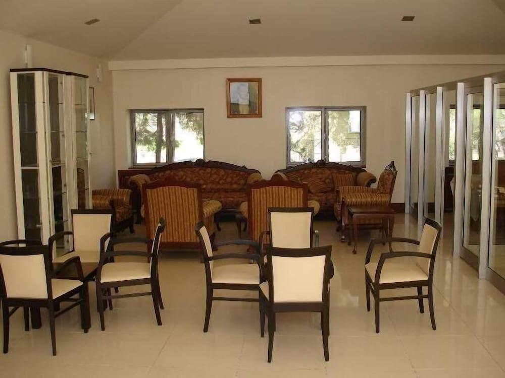Arsan Otel - Lobby Sitting Area