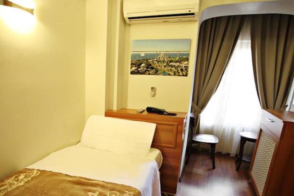 Taksim Palace Hotel - Room