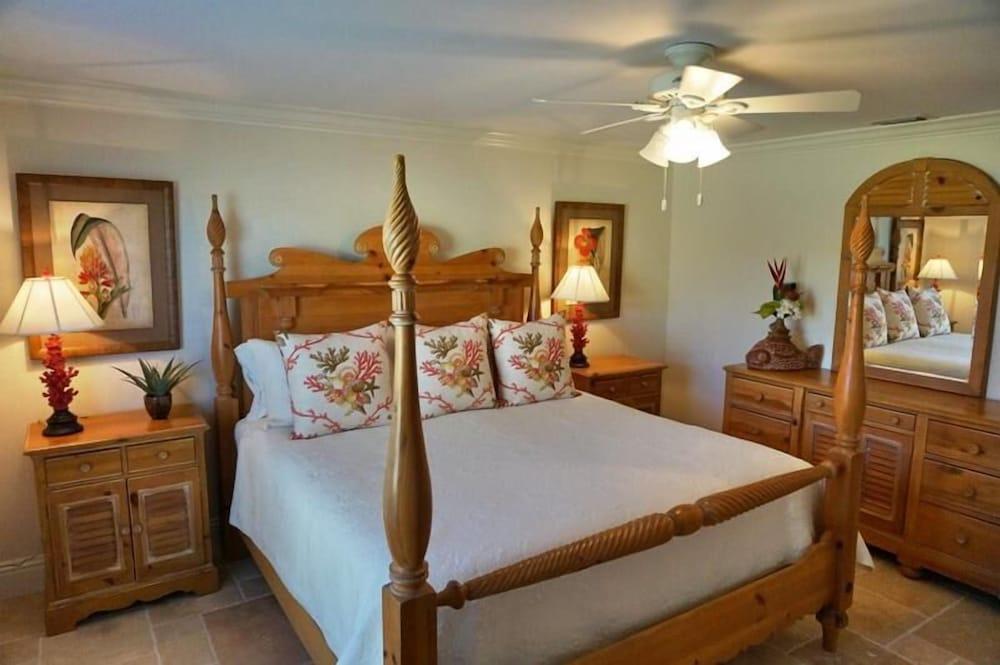 NP100TH 712 3 Bedroom Holiday Home by Marco Naples Vacation Homes - Room