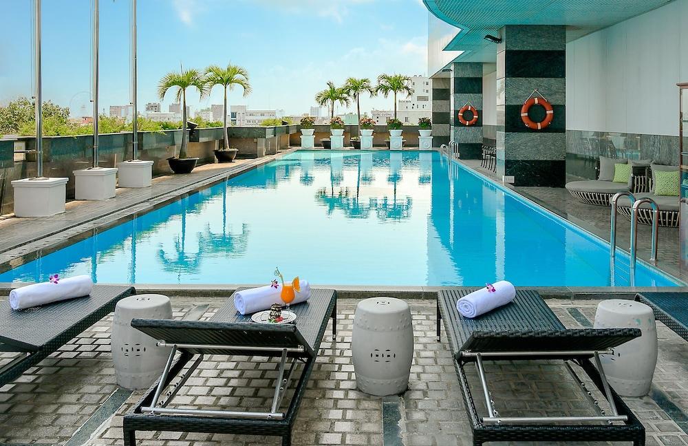 Muong Thanh Luxury Song Han Hotel - Outdoor Pool