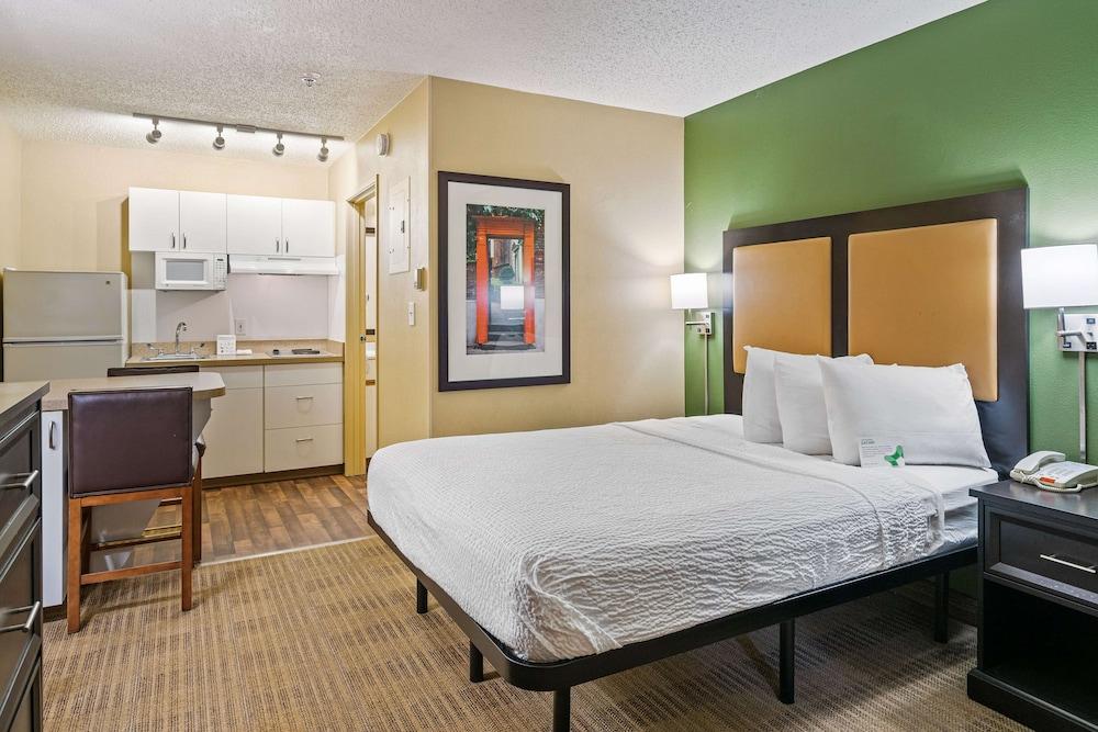 Extended Stay America Suites Washington DC Reston - Room