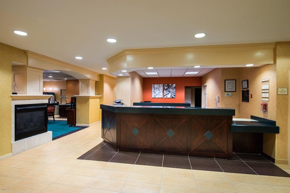 Residence Inn by Marriott Boston Framingham - Lobby