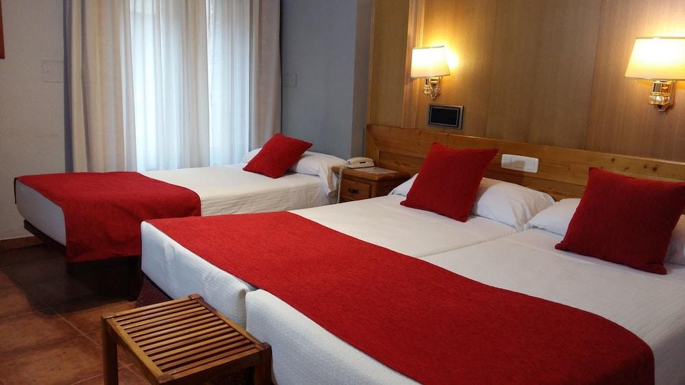 Hotel Real de Toledo - Room