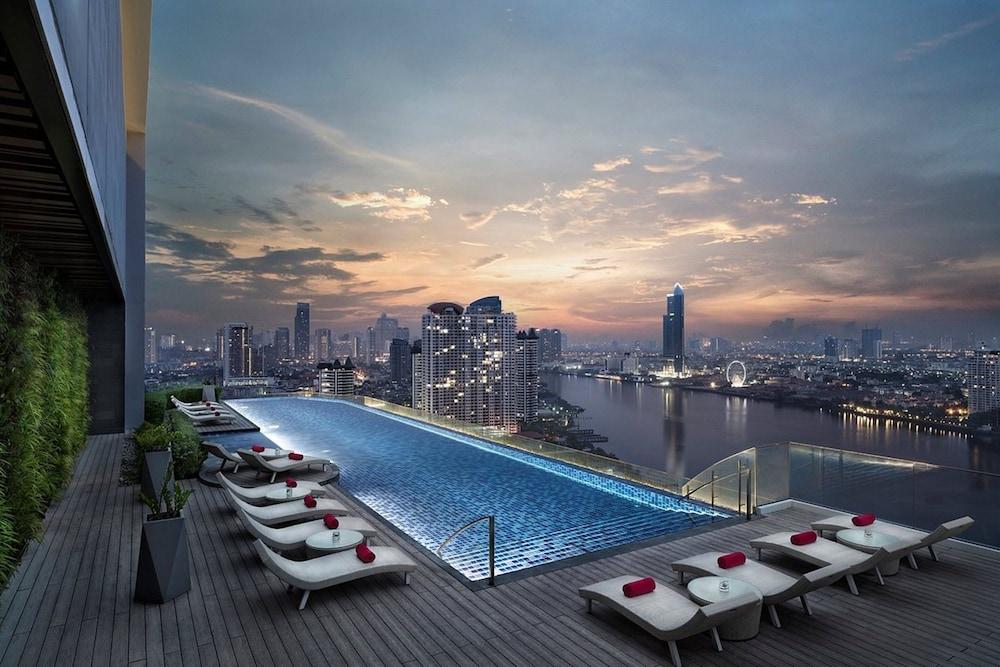 Avani+ Riverside Bangkok Hotel - Infinity Pool
