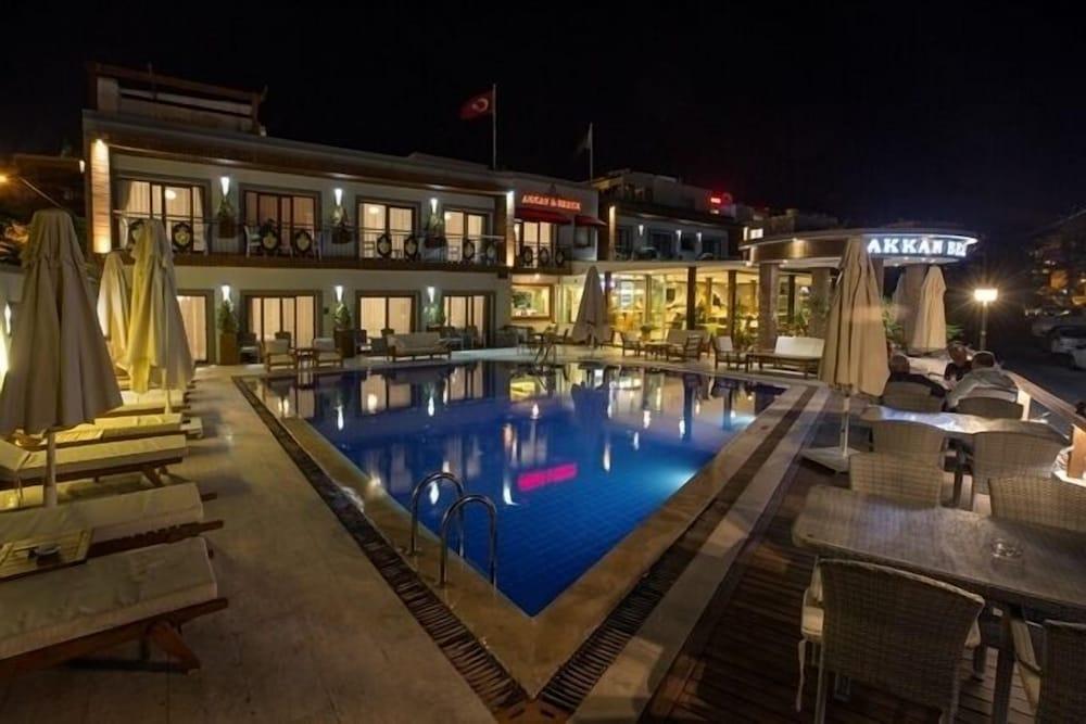 Akkan Beach Hotel - Outdoor Pool