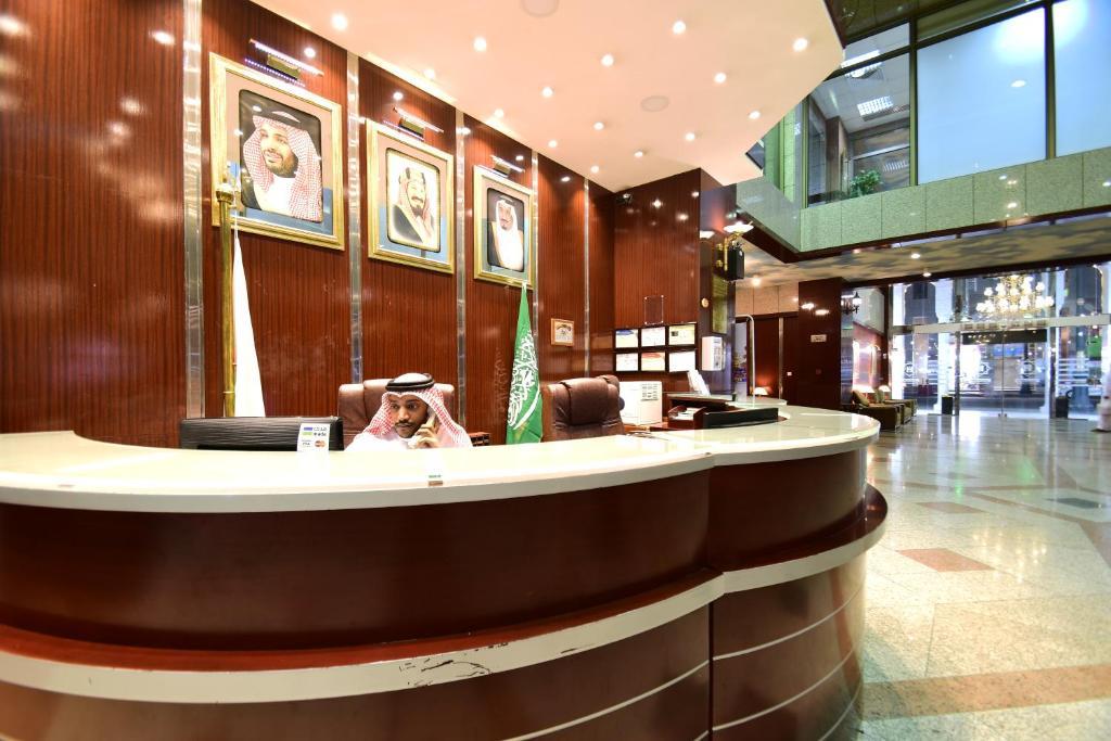 Luxurious Al Rawdah Suites - sample desc