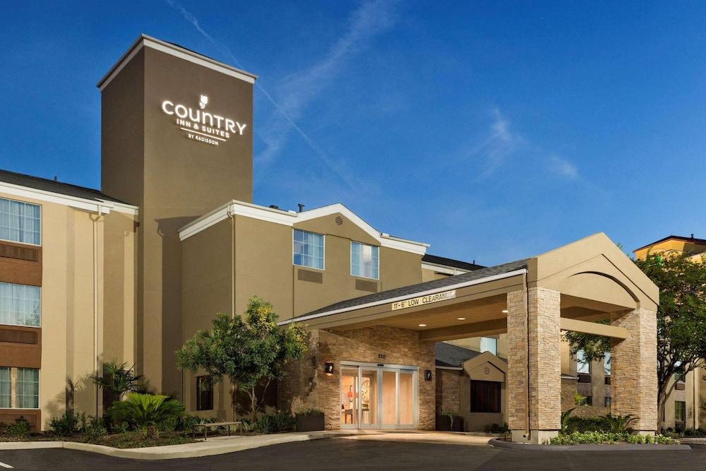 Country Inn & Suites by Radisson, San Antonio Medical Center, TX - Featured Image