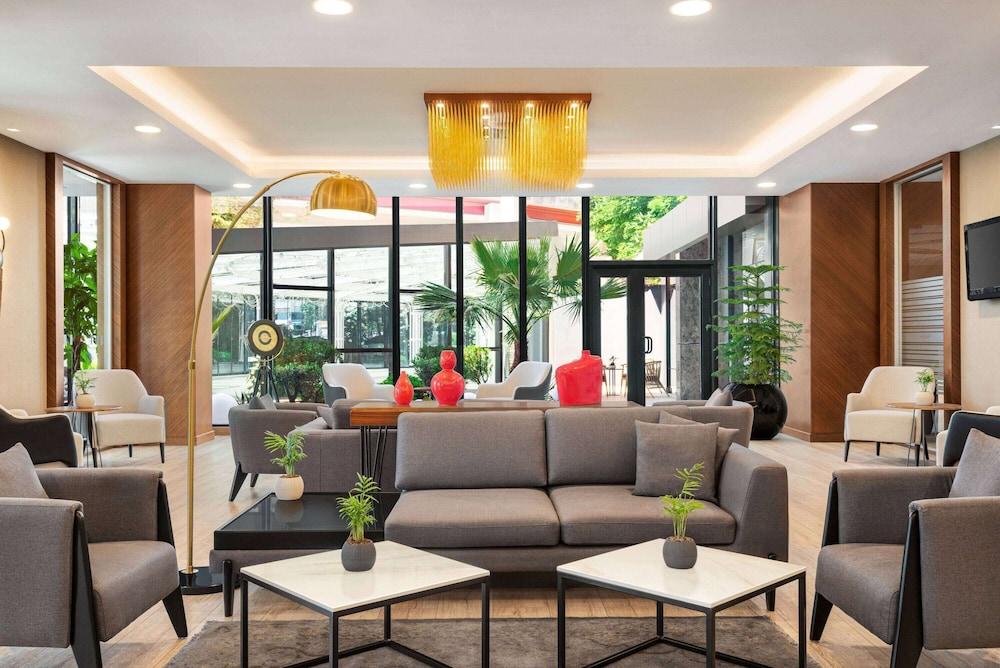 Ramada Plaza by Wyndham Samsun - Lobby Lounge