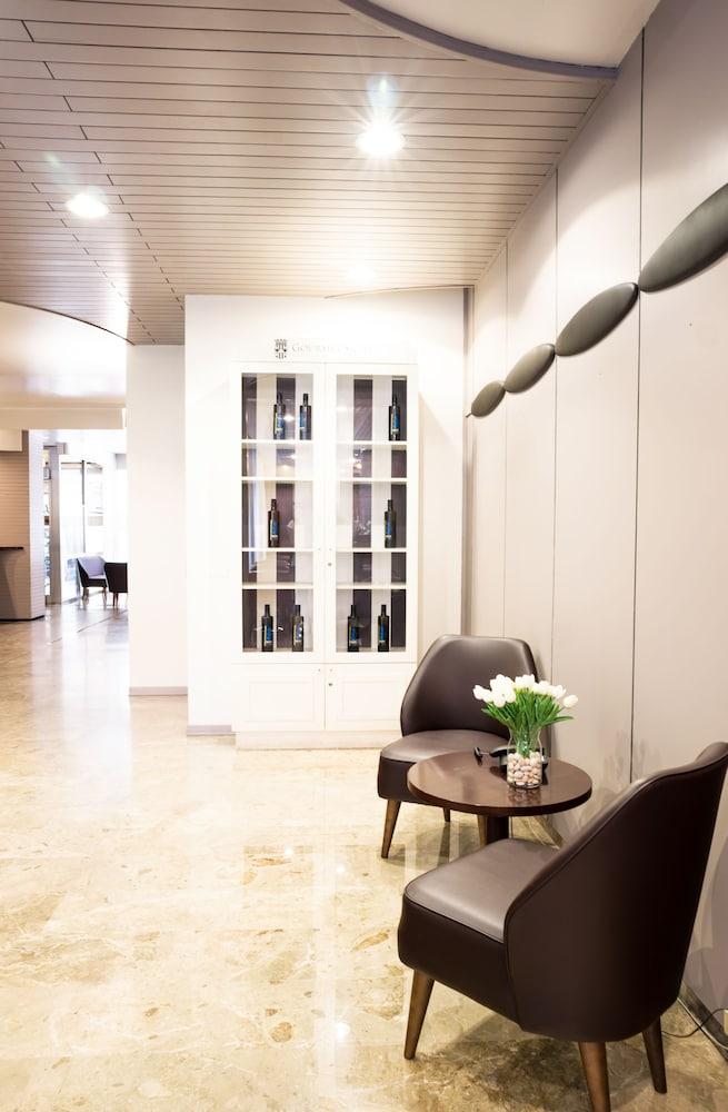 Scarlatti Hotel Milano - Lobby Sitting Area