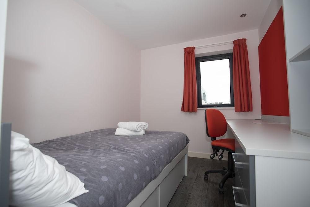 Beaverbank Place - Campus Accommodation - Room