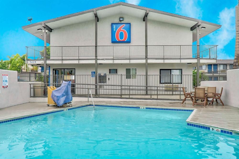 Motel 6 El Monte, CA - Los Angeles - Outdoor Pool