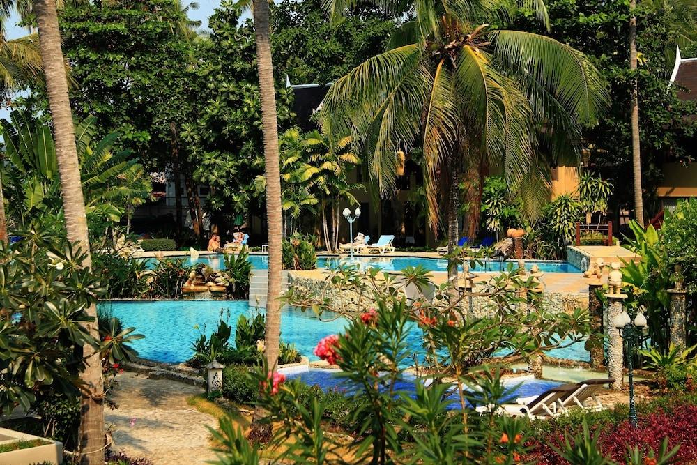 Bhumiyama Beach Resort - Outdoor Pool