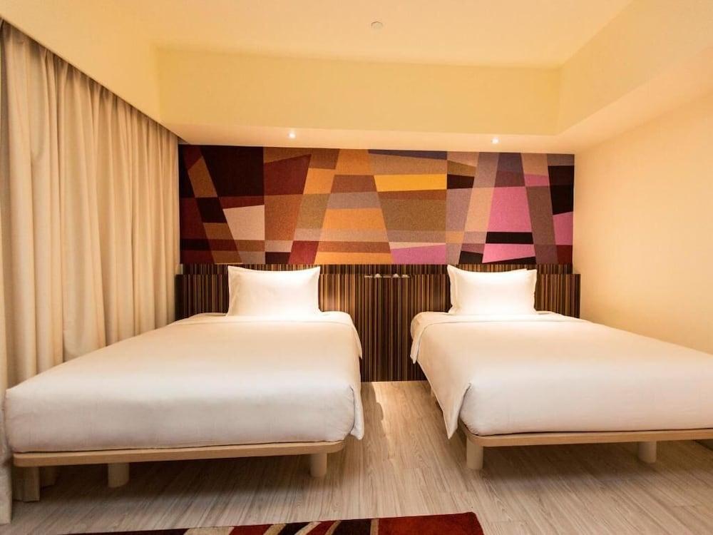 Resorts World Sentosa - Genting Hotel Jurong - Room