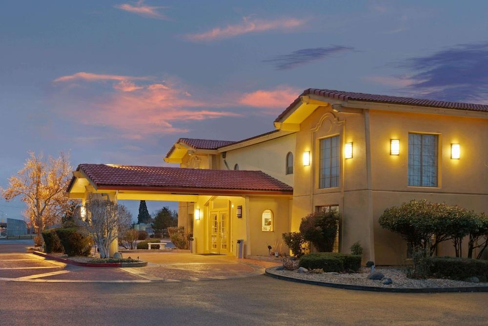 La Quinta Inn by Wyndham Reno - Exterior