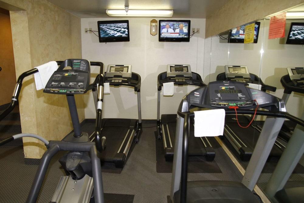 Ramada by Wyndham Viscount Suites Tucson East - Fitness Facility