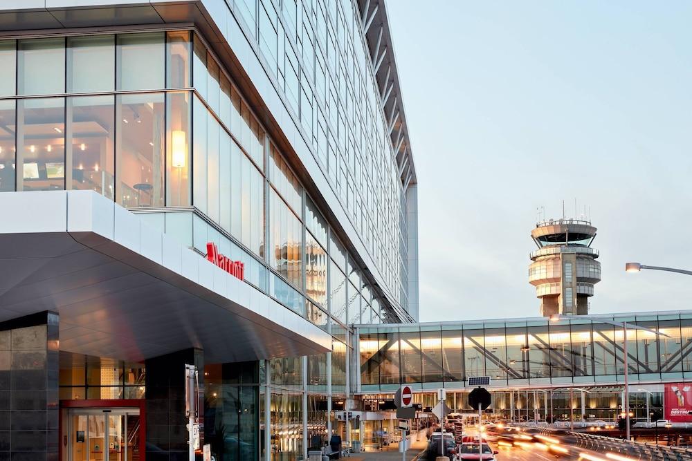 Montreal Airport Marriott In-Terminal Hotel - Featured Image
