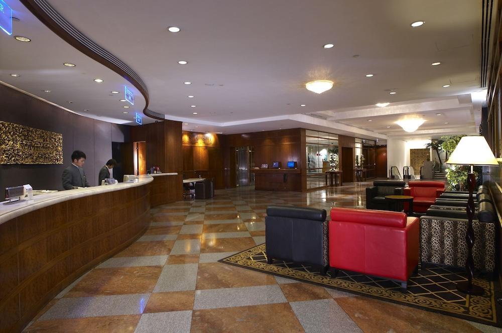 Metropark Hotel Kowloon - Lobby Sitting Area
