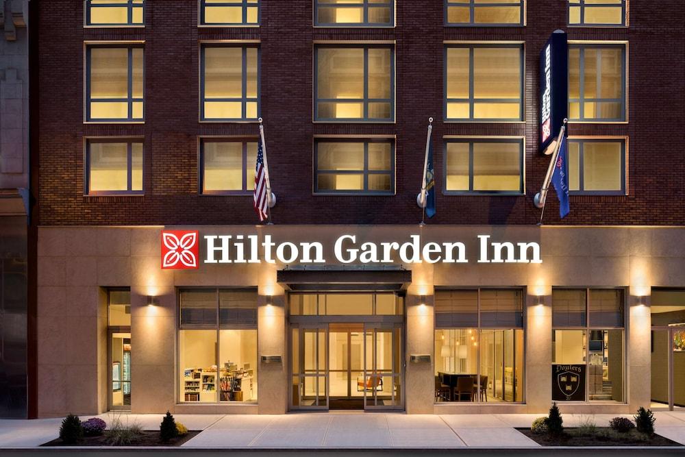 Hilton Garden Inn New York Times Square South - Featured Image