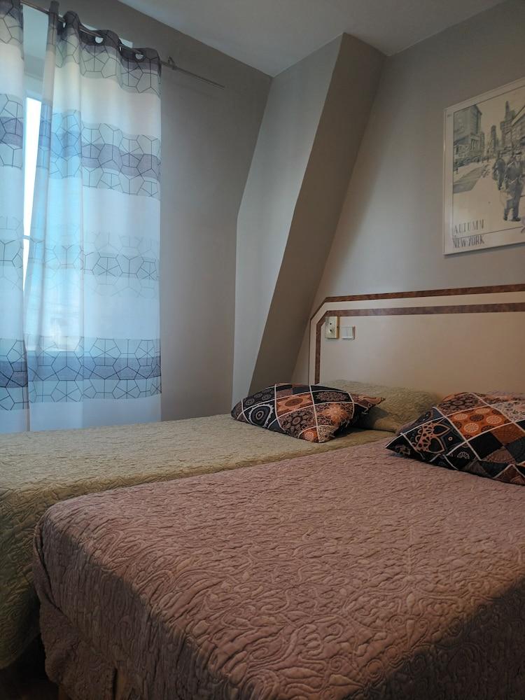 Hôtel Azur Montmartre - Room