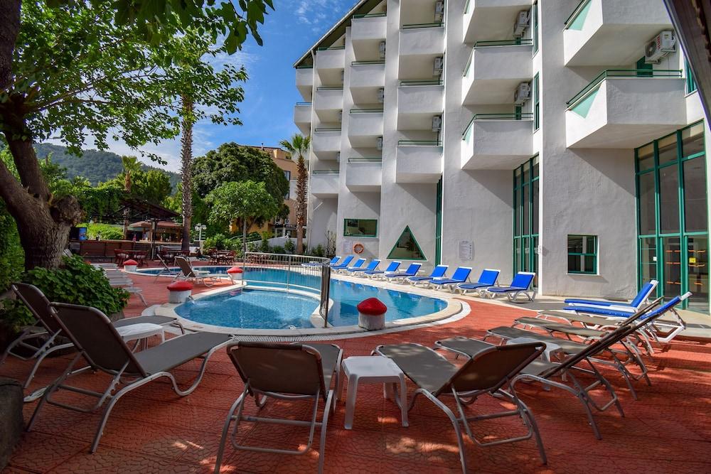 Hotel Siesta - Outdoor Pool