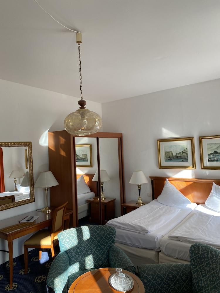 Hotel Garni Wittelsbach - Room