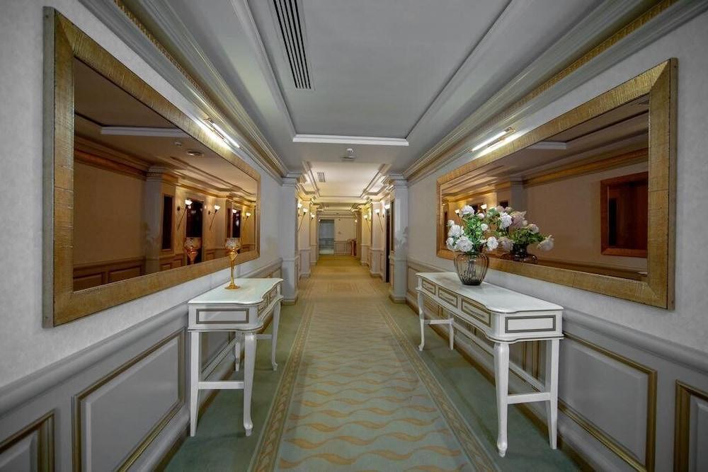 Sapphire Hotel Baku - Interior