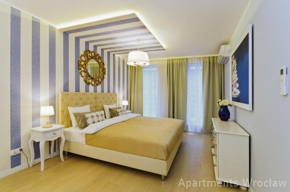 Aparthotel Apartments Wrocław - Featured Image
