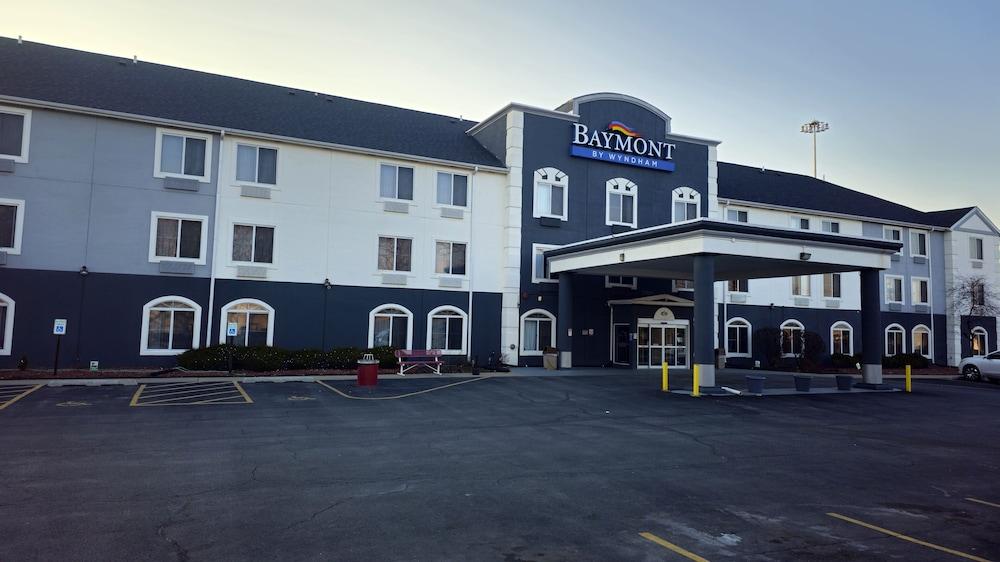 Baymont by Wyndham Chicago/Calumet City - Featured Image