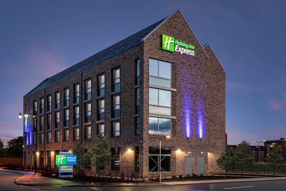 Holiday Inn Express Cambridge West Cambourne, an IHG Hotel - Featured Image