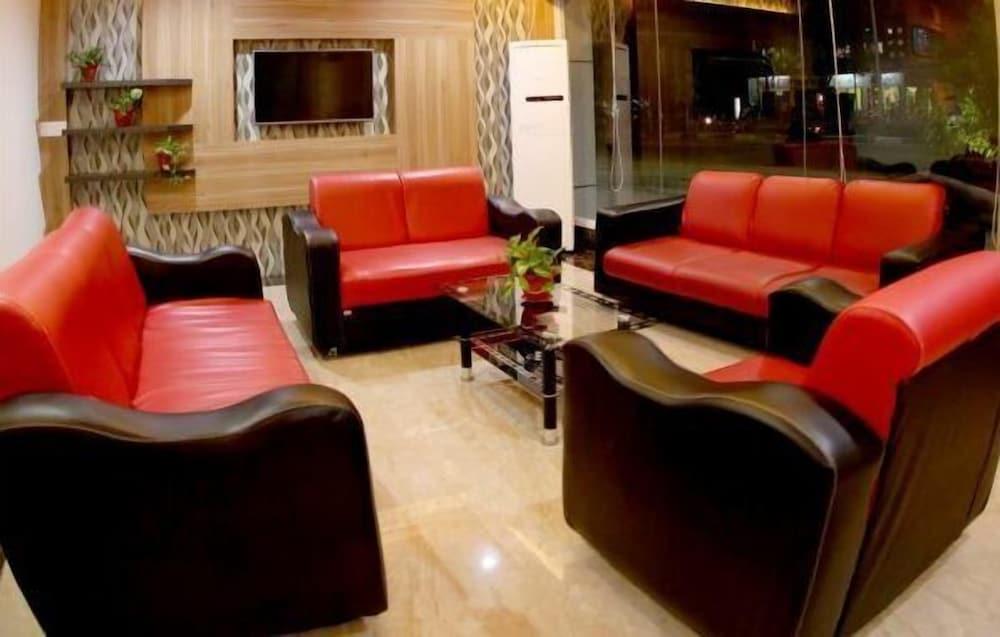 Hotel Grand Permata Hati - Lobby Sitting Area