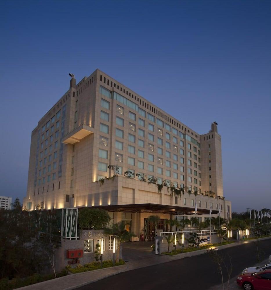 Radisson Blu Hotel Nagpur - Featured Image