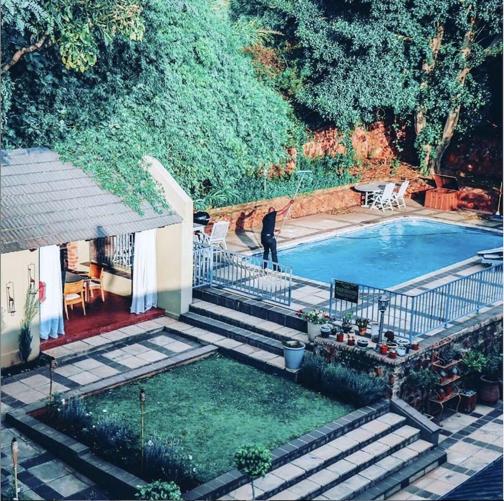 Amoris Guest House - Waterkloof Ridge - Pool