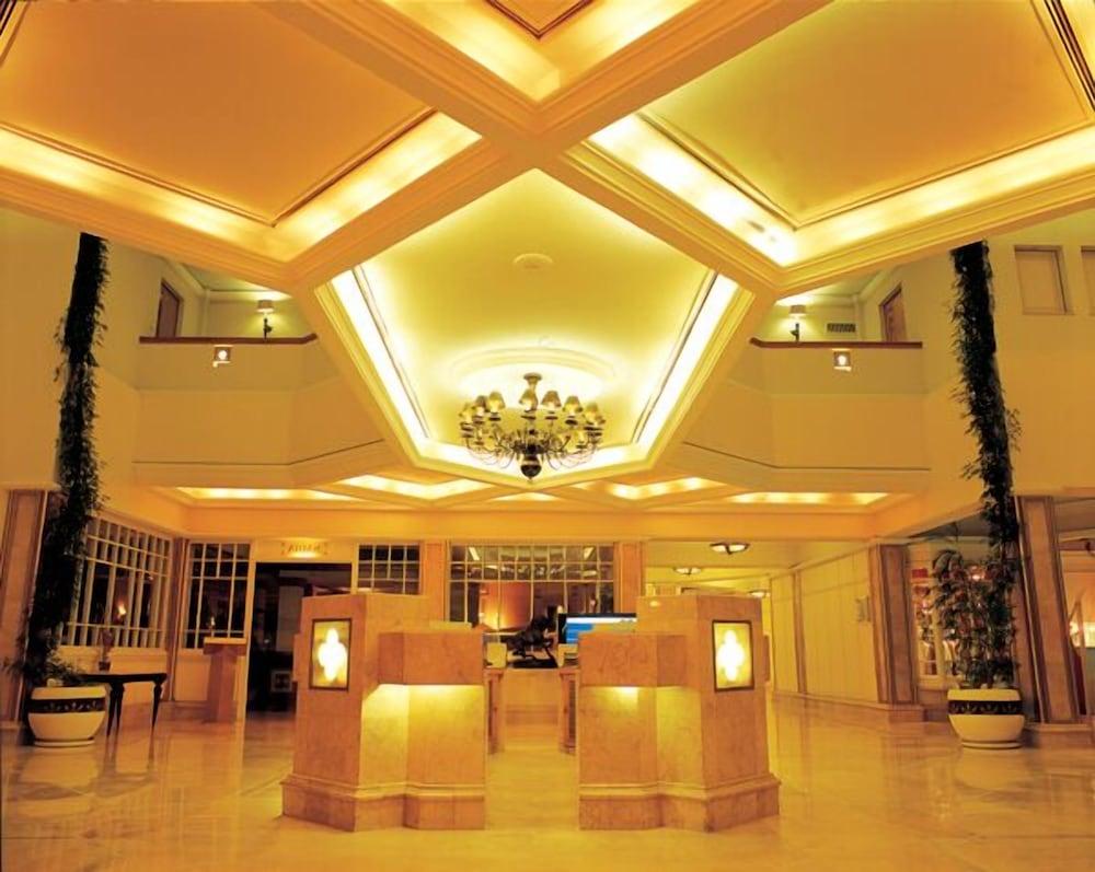 Pearl Continental Bhurban - Lobby