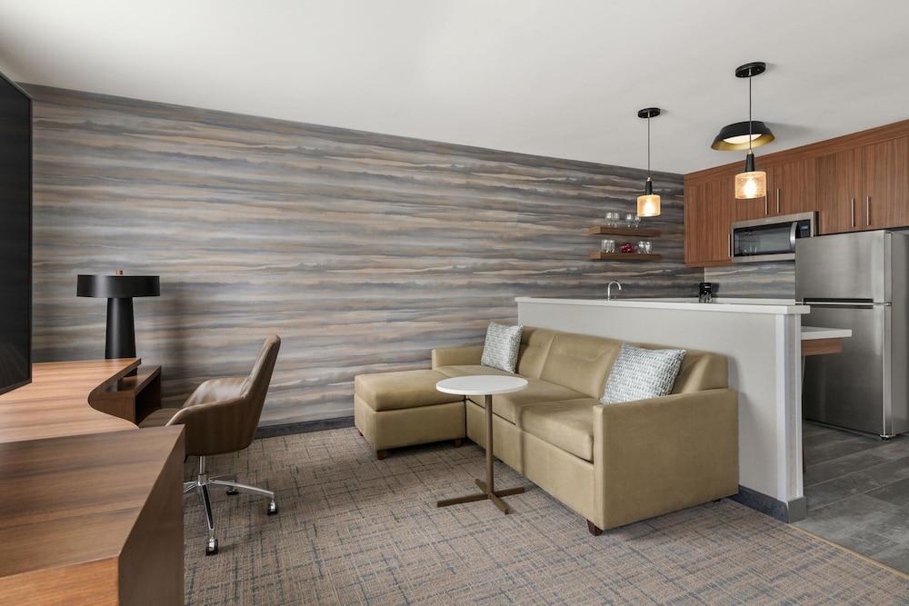 Residence Inn by Marriott Laval - Room