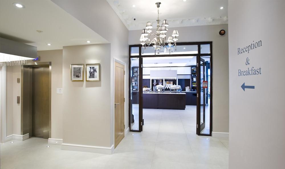 Best Western Chiswick Palace & Suites - Lobby