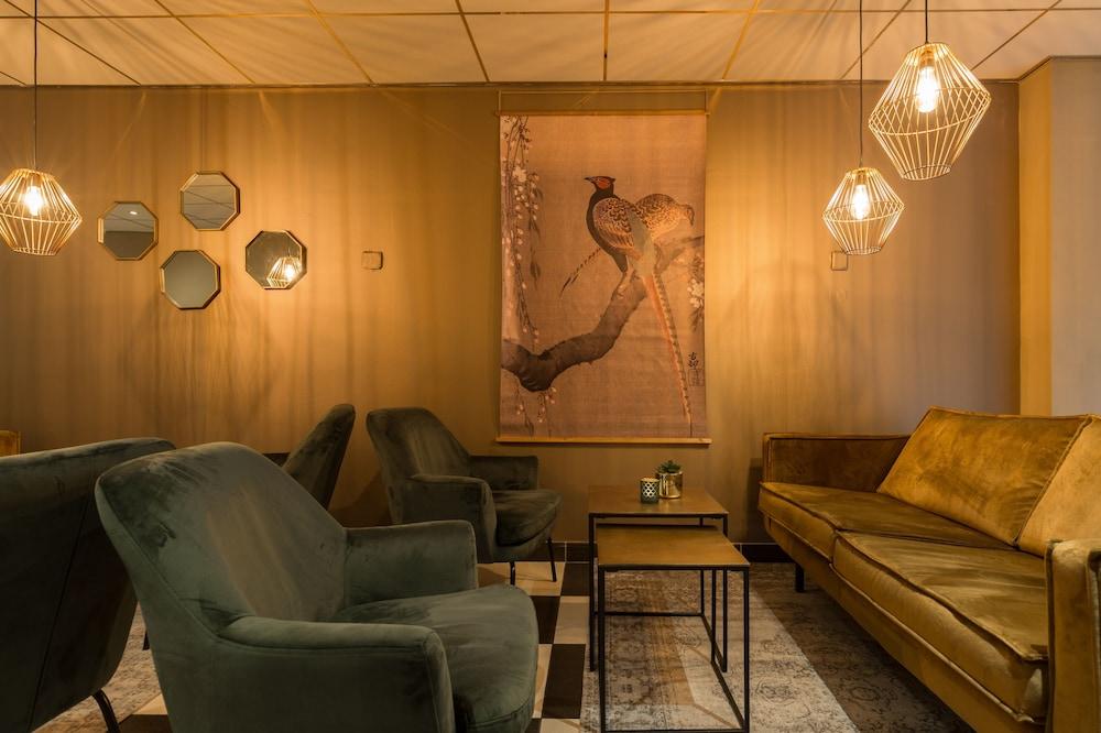 New West Inn Amsterdam - Featured Image