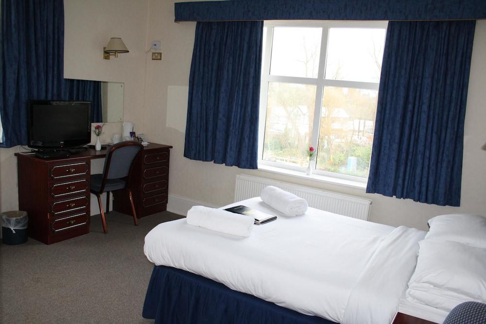 The Thames Hotel - Room